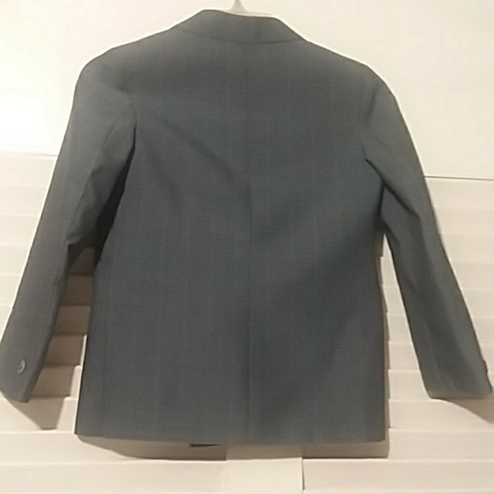 Boys Suit - Picture 4 of 8